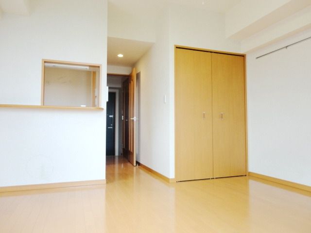 居室・リビング　★対面キッチンのワンルーム★