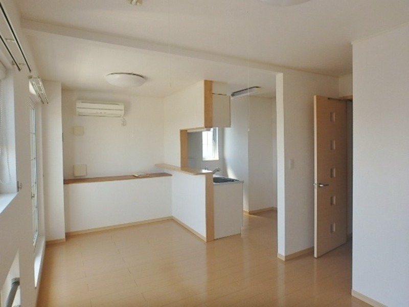 居室・リビング　図面と現状に相違がある場合には現状を優先