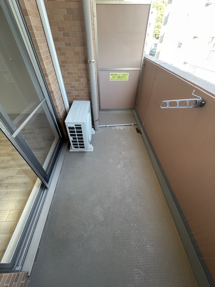 バルコニー　※別号室の写真です