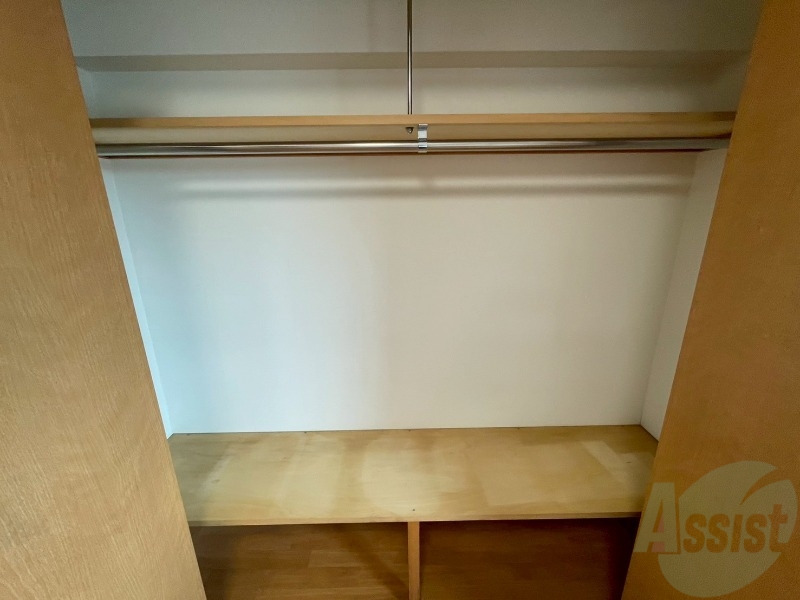 収納　寝室の収納です。部屋がすっきり片付きます。