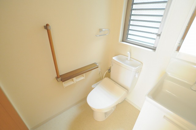 トイレ　※別部屋参考写真です