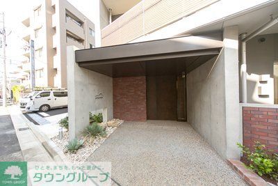エントランス　部屋探しは株式会社　タウンハウジング　までお気軽にお問合せ…