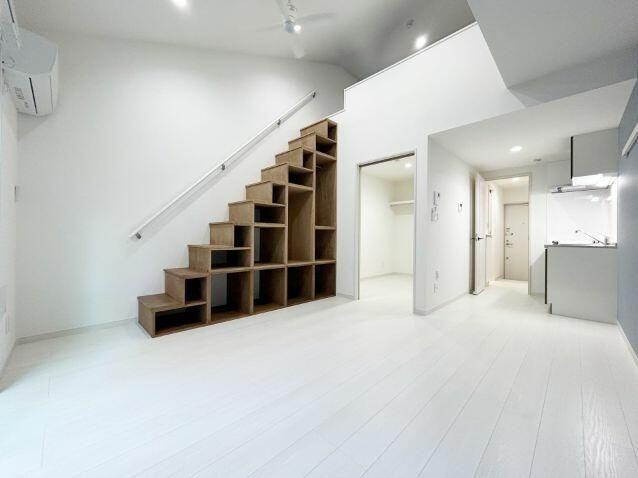 居室・リビング　※別号室参考写真