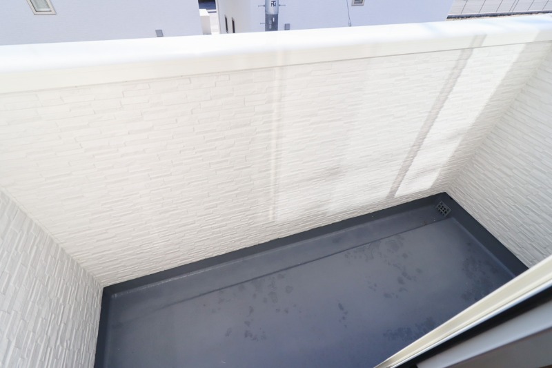 バルコニー　図面と現状に相違がある場合には現状を優先