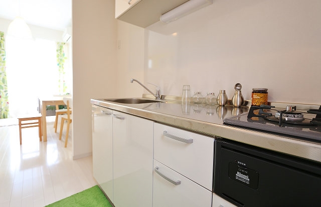 キッチン　作業スペースもあり料理がはかどるキッチンです