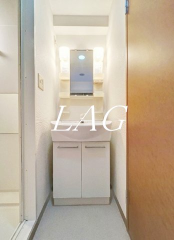 洗面設備　洗面台です。