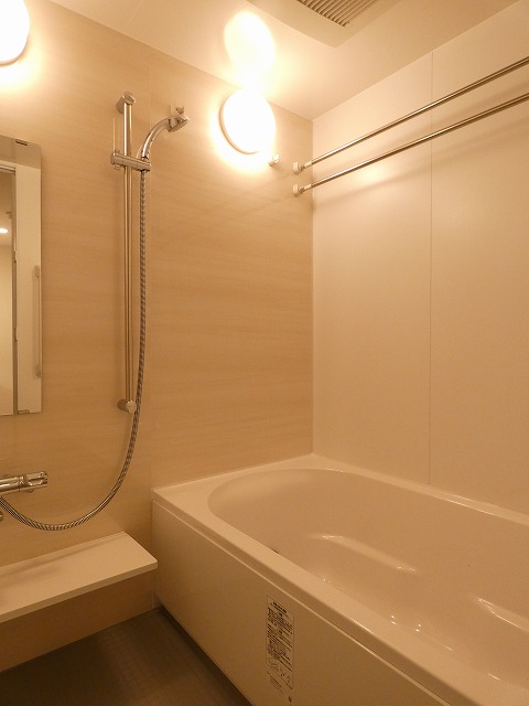 バス・シャワールーム　バス