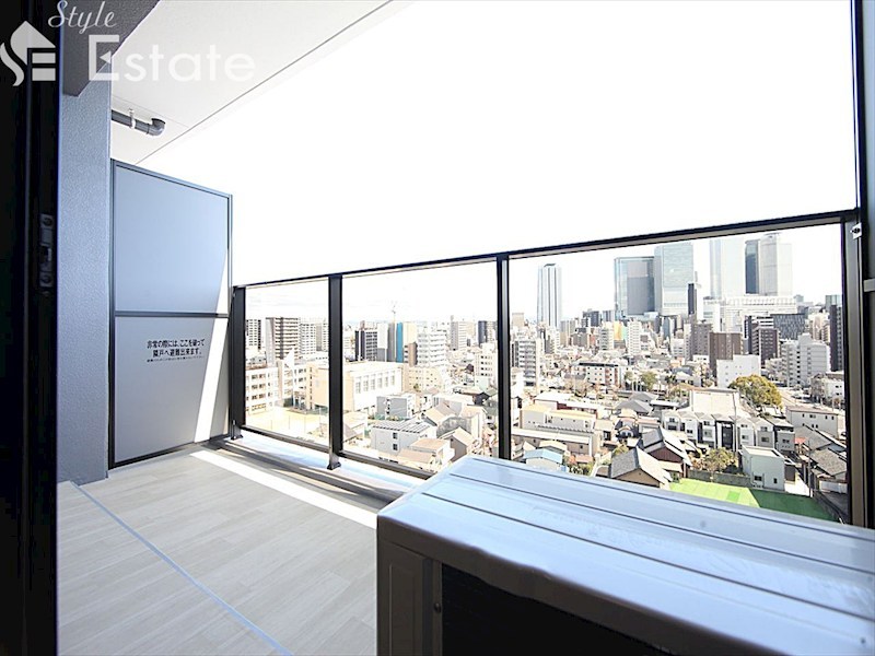 バルコニー　バルコニー