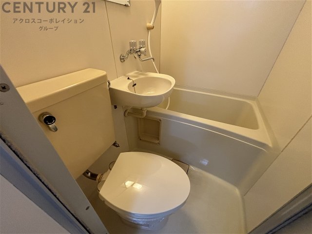 トイレ　浴室内にトイレがあります☆