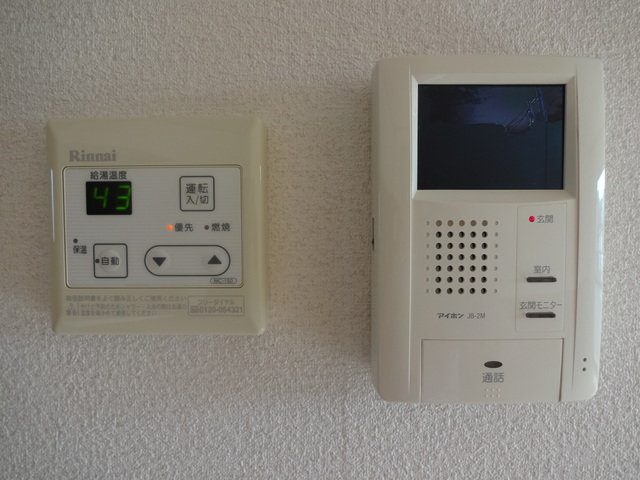 セキュリティ　モニター付インターホン＆給湯器