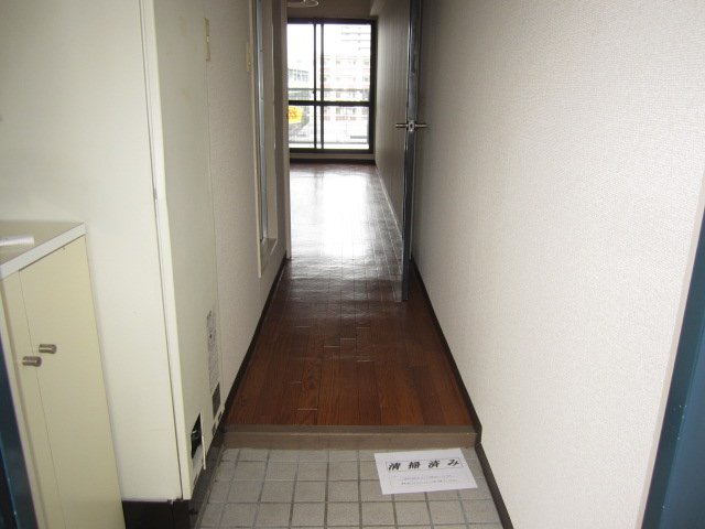 玄関　コスモポリタン90