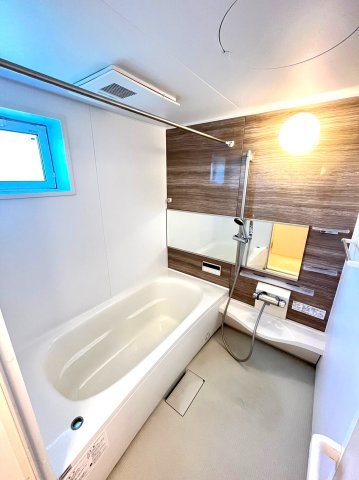 バス・シャワールーム　同物件、別号室の参考写真です。