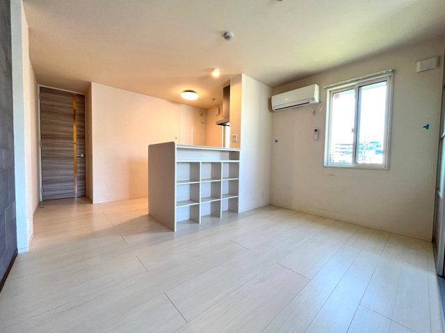 居室・リビング　同物件、別号室の参考写真です。