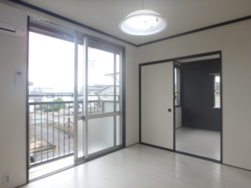 居室・リビング　図面と現状に相違がある場合には現状を優先