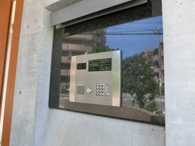 エントランス　安心のオートロック