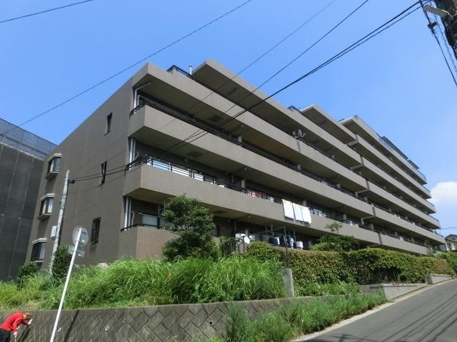建物外観　重厚感のある外観です