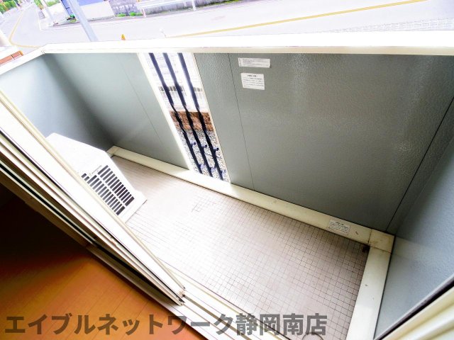 バルコニー　開放的で明るい空間を演出してくれるバルコニーです