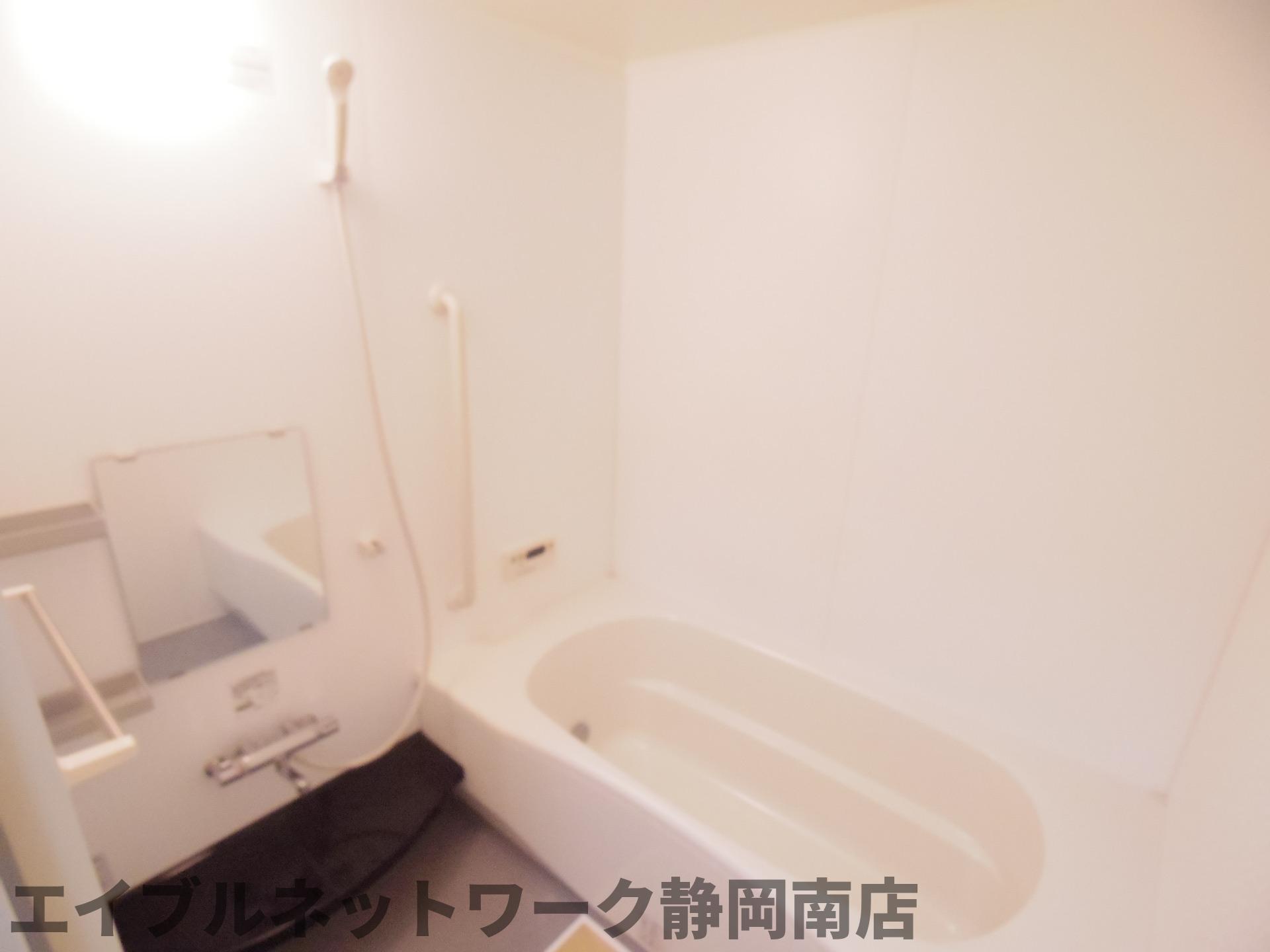 バス・シャワールーム　お風呂です