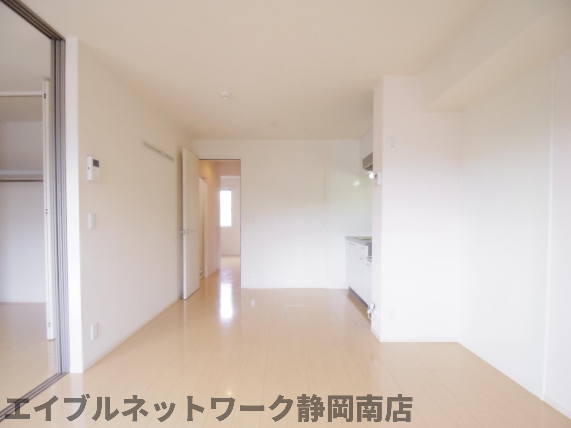 その他設備　おしゃれなリビングです