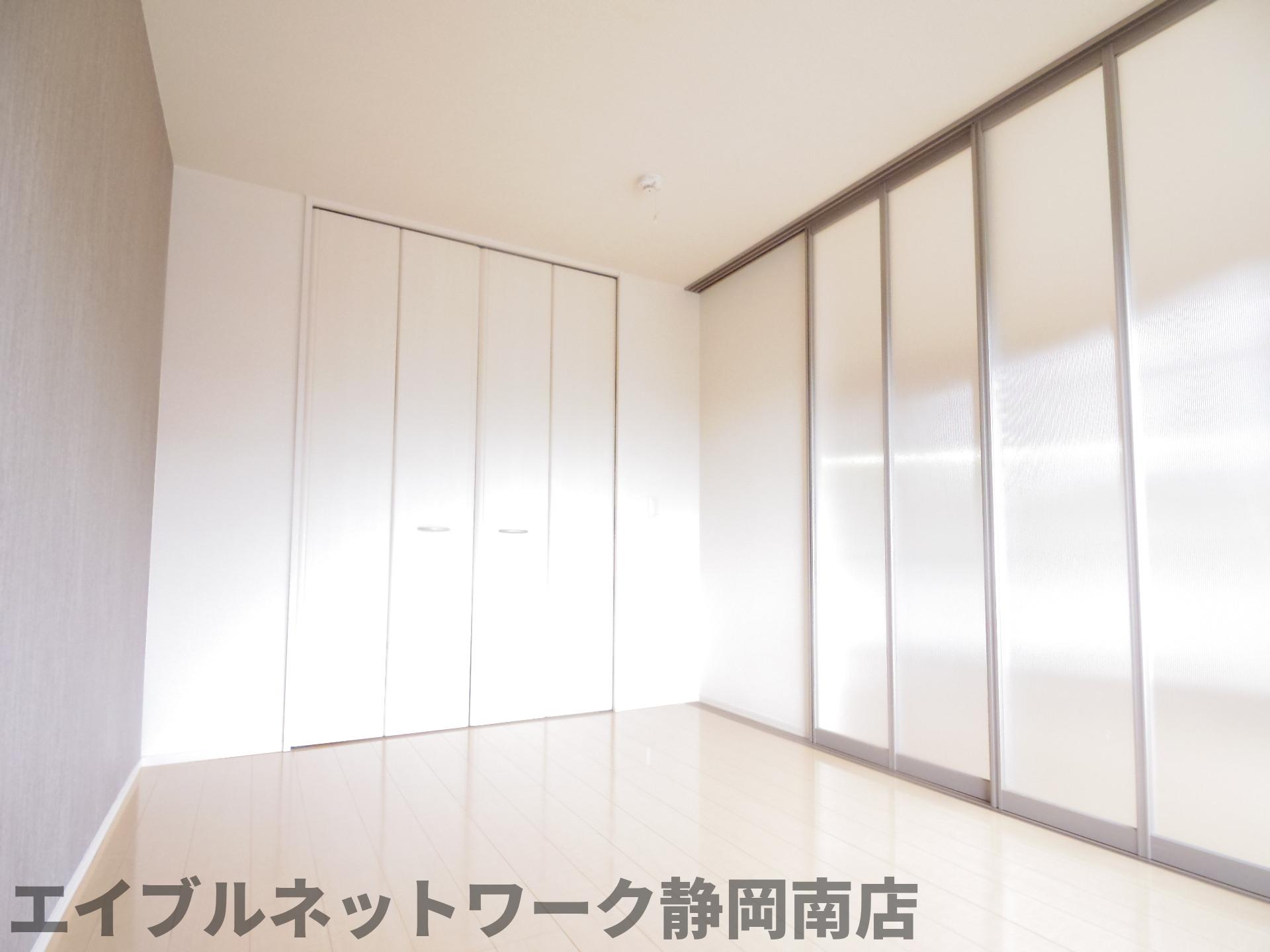その他　スタンダードな洋室です