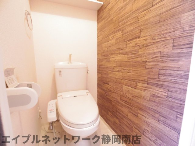 トイレ　シンプルで使いやすいトイレです