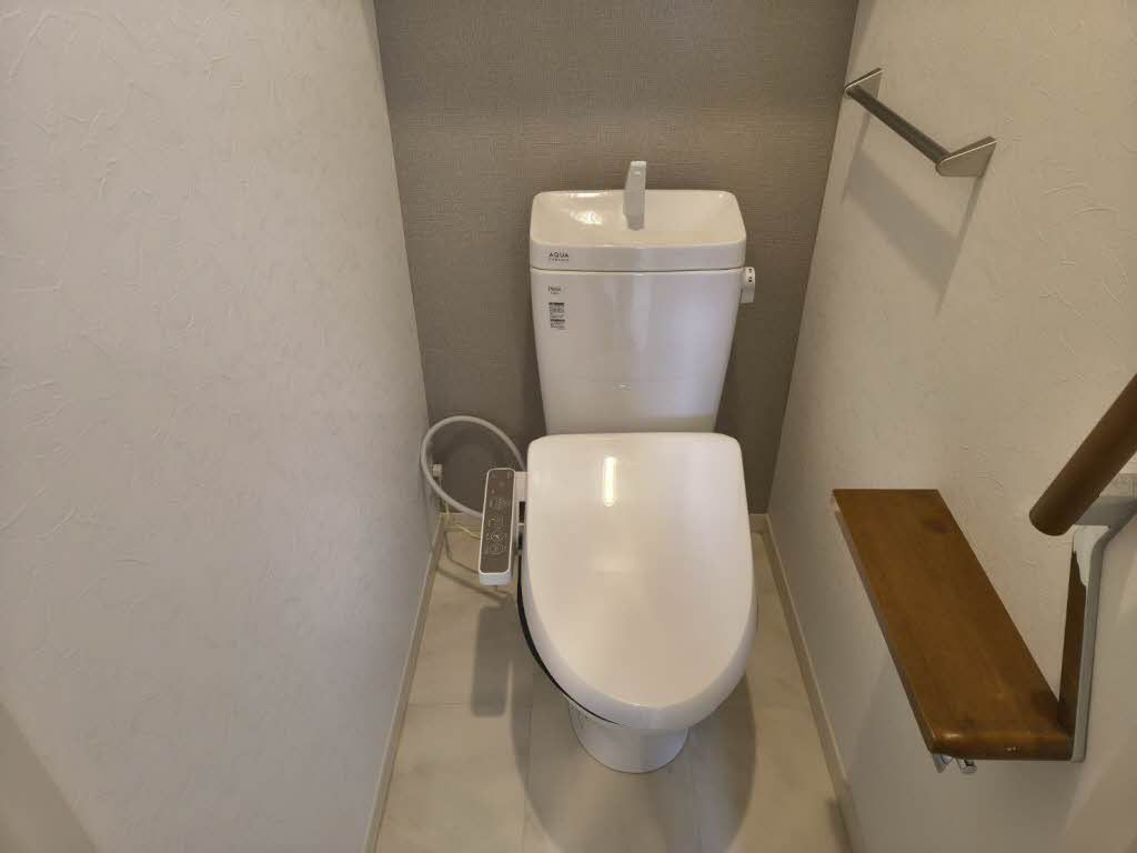 トイレ　トイレ