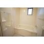 バス・シャワールーム　追焚機能付きで便利なバスルームです♪
