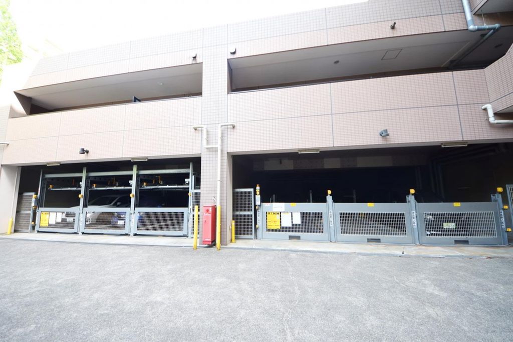 駐車場　外観