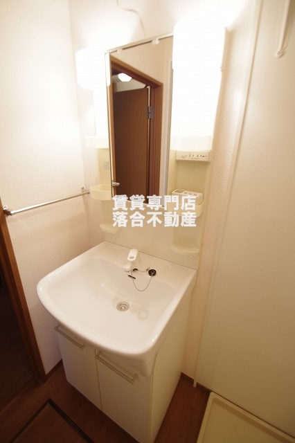 洗面設備　独立洗面化粧台付き