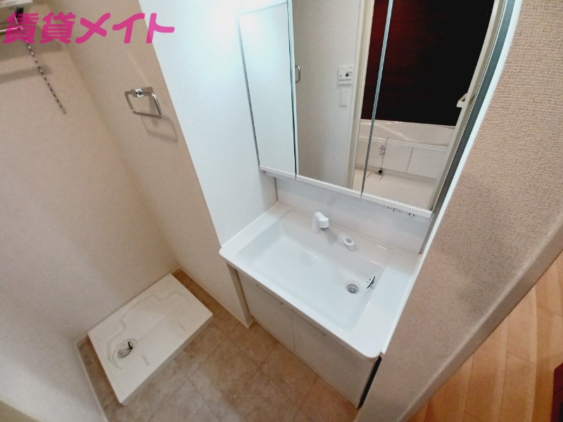 洗面設備　同型参考写真