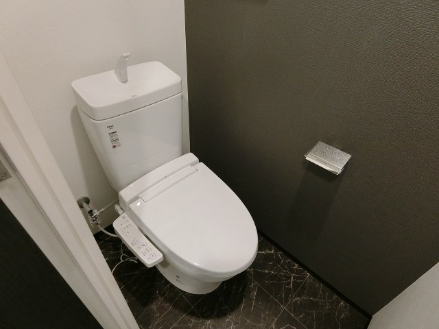 トイレ　別号室参考写真