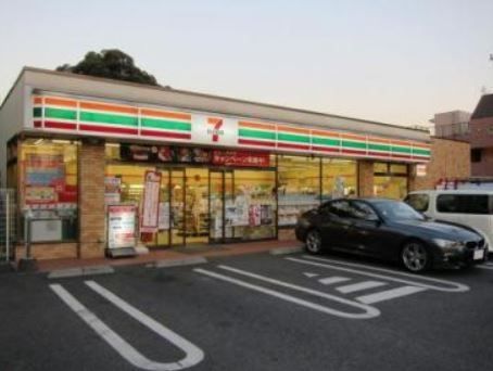 コンビニ　セブンイレブン世田谷成城8丁目店（コンビニ）まで440m