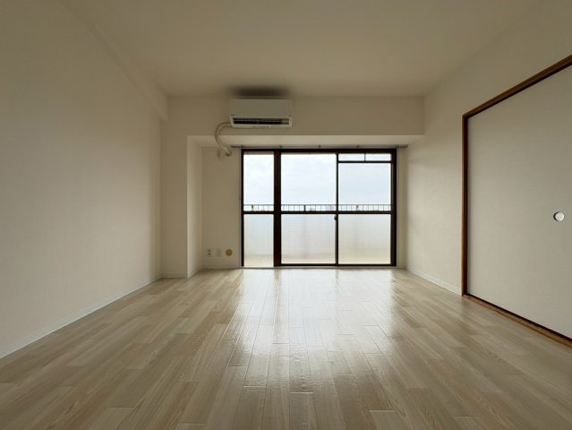 バッハレジデンス西宮上ヶ原の居間写真