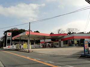 その他　金沢石油(株) セルフ飯塚東SS（その他）まで335m