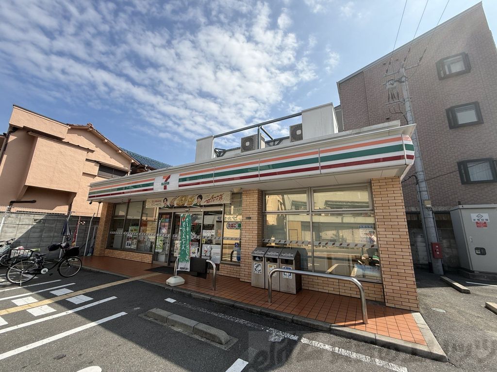 コンビニ　セブンイレブン大阪豊新4丁目店（コンビニ）まで440m