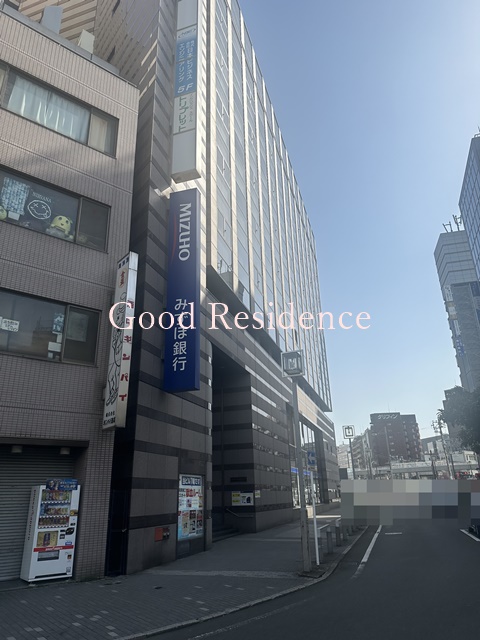 銀行　みずほ銀行 横浜東口支店（銀行）まで221m