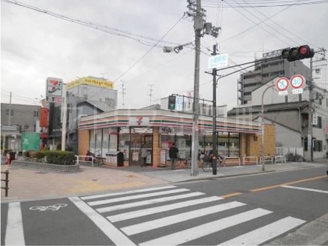 コンビニ　セブンイレブン大阪小路2丁目店（コンビニ）まで59m