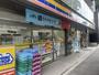 コンビニ　ミニストップ 新宿大京町店（コンビニ）まで471m