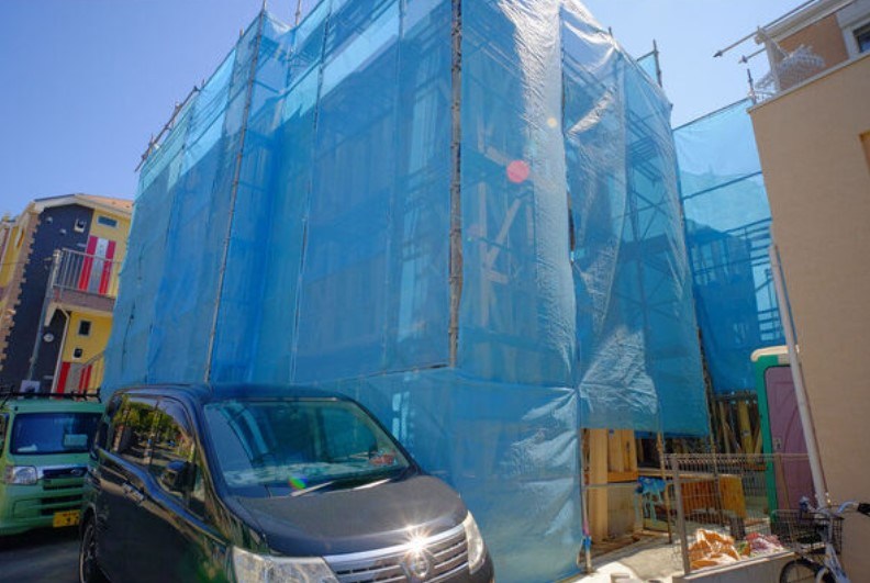 建物外観　建築中