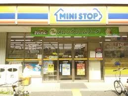 コンビニ　ミニストップ東三国店（コンビニ）まで140m
