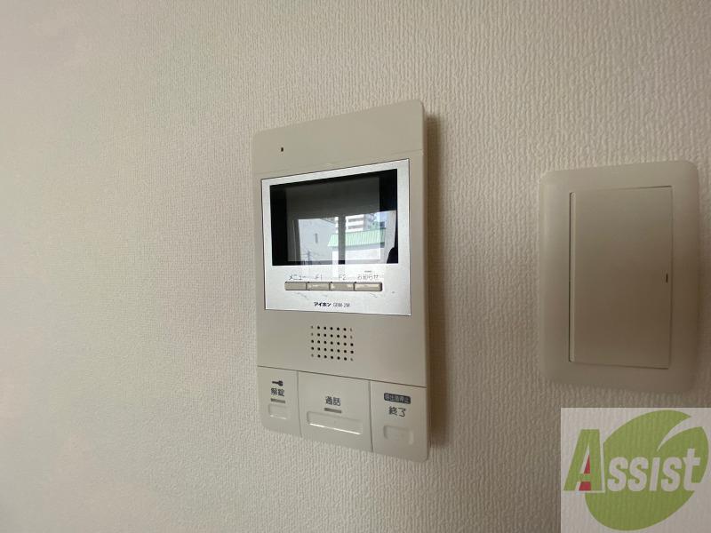 セキュリティ　ＴＶモニター付インターホンです。来客者の顔が見えるので安心！