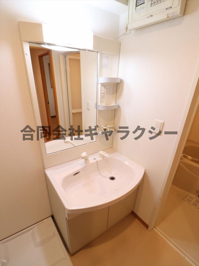 洗面設備　シャンプードレッサー付き