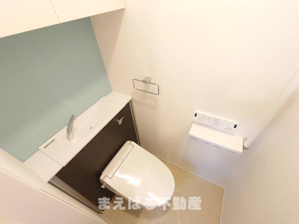 トイレ　温水洗浄便座　※写真別部屋