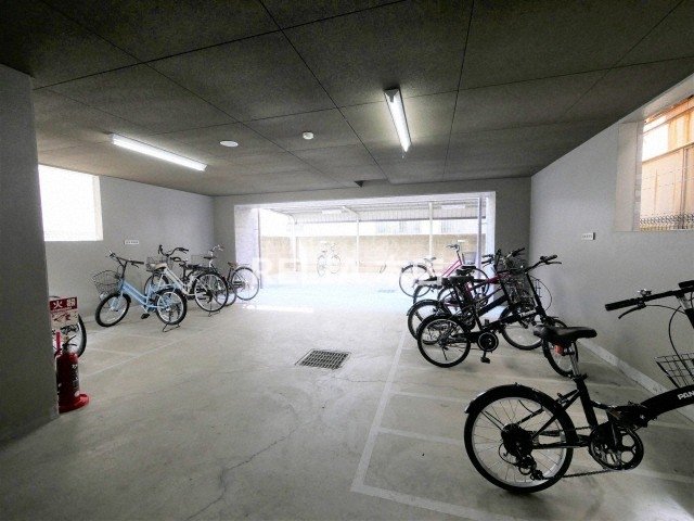 地下鉄長堀鶴見緑地線 西大橋駅 徒歩4分 11階建 築20年の外観写真