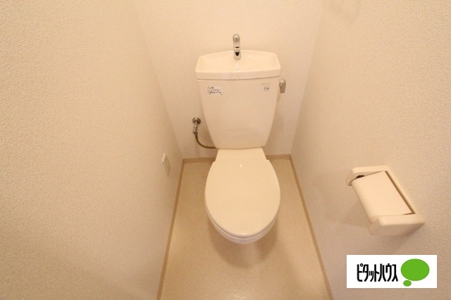 レフィナード西台のトイレ写真