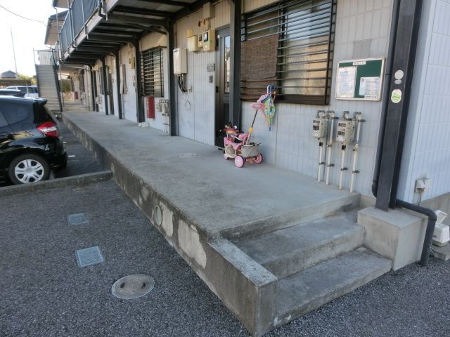 セキュリティ　来訪者の分かるインターホン付です！