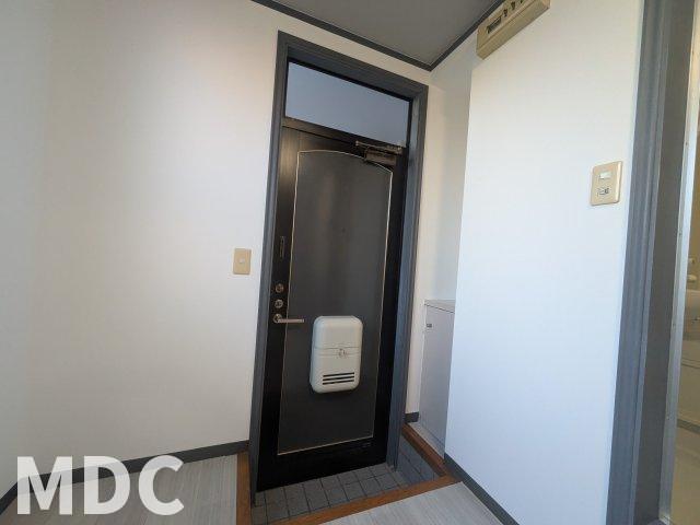 ＪＲ高徳線 徳島駅 徒歩54分 2階建 築31年の玄関写真