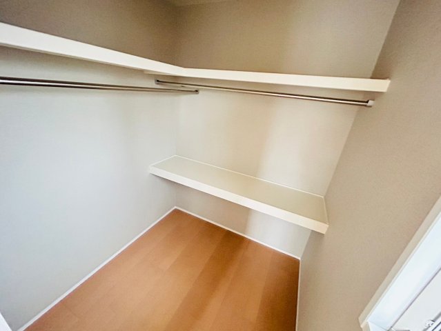 収納　退去前のため同形の別部屋の写真です