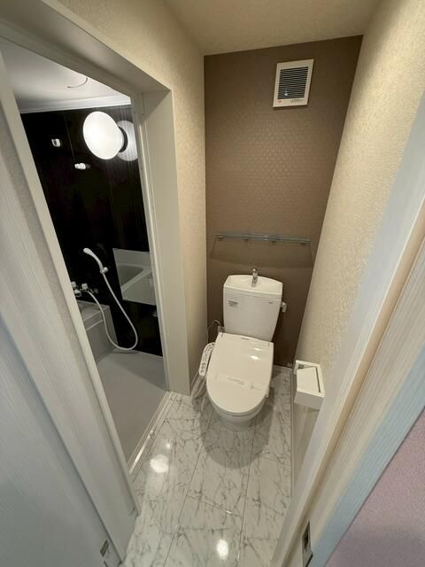 トイレ　ゆったりとした空間のトイレです
