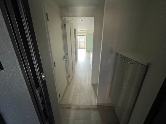 玄関　※別部屋の写真です